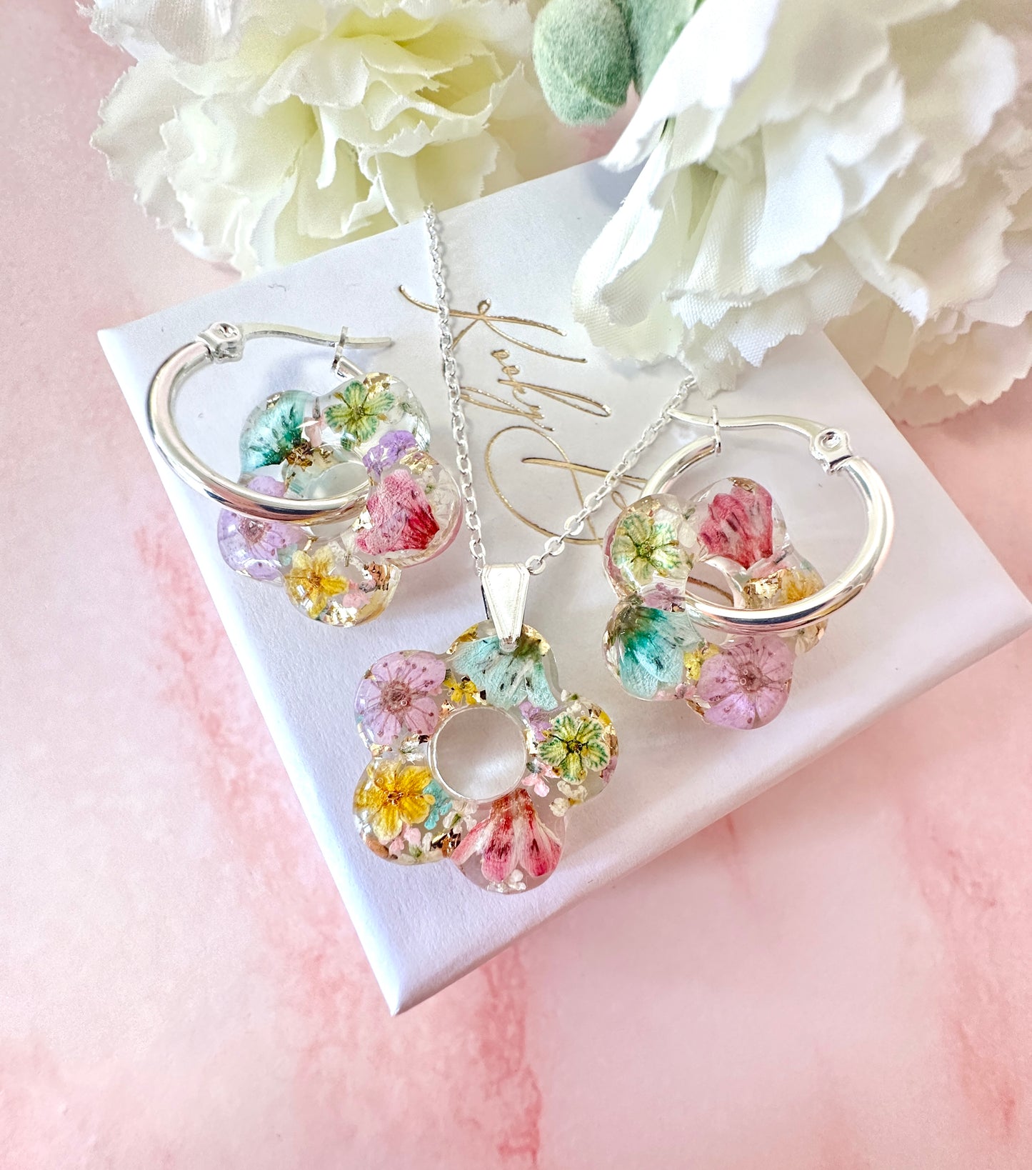 Silver Watercolour Bloom flower necklace.