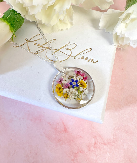 Tiny flower Bouquet silver necklace.