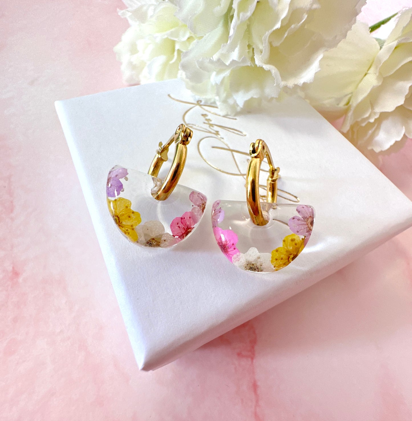 Blossom scallop semi circle bloom earrings.
