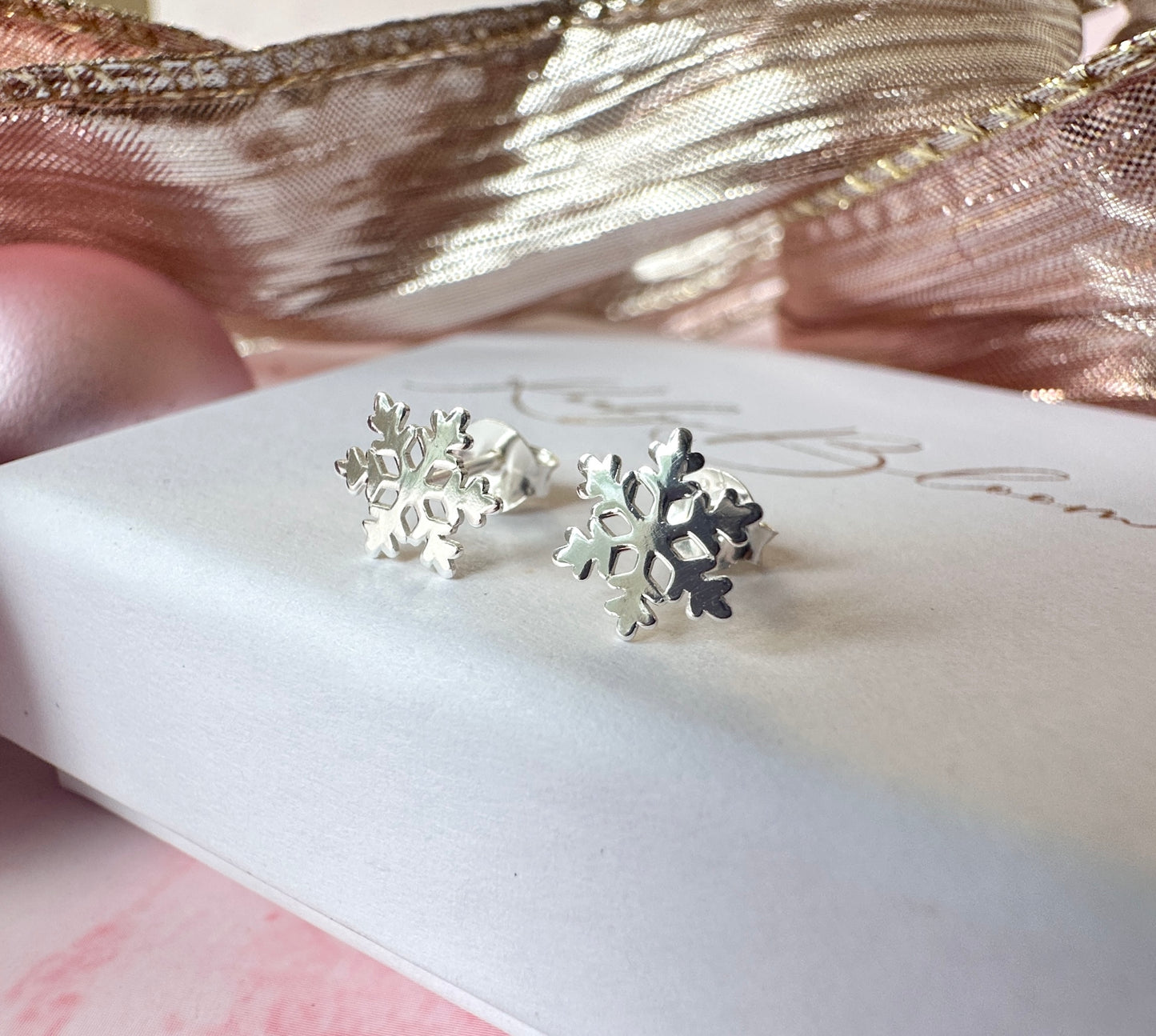 925 sterling silver Snowflake stud earrings.