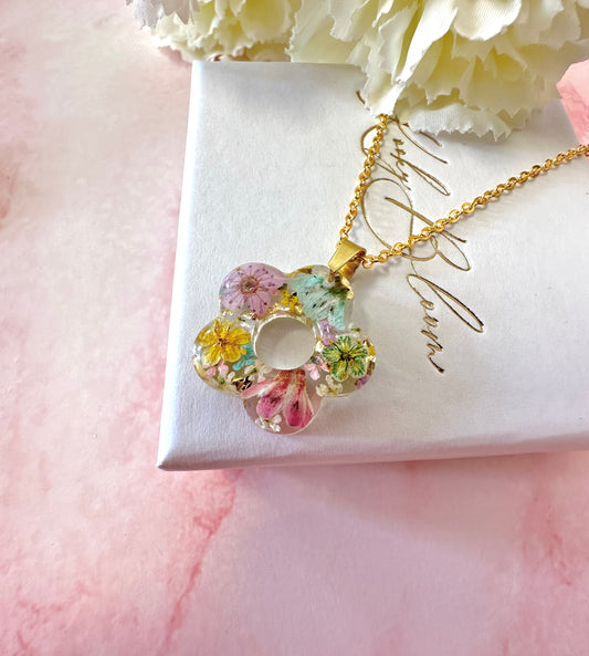 Gold watercolour Bloom Flower Necklace
