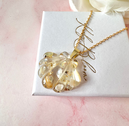 Gold Champagne Seashell Bloom Necklace