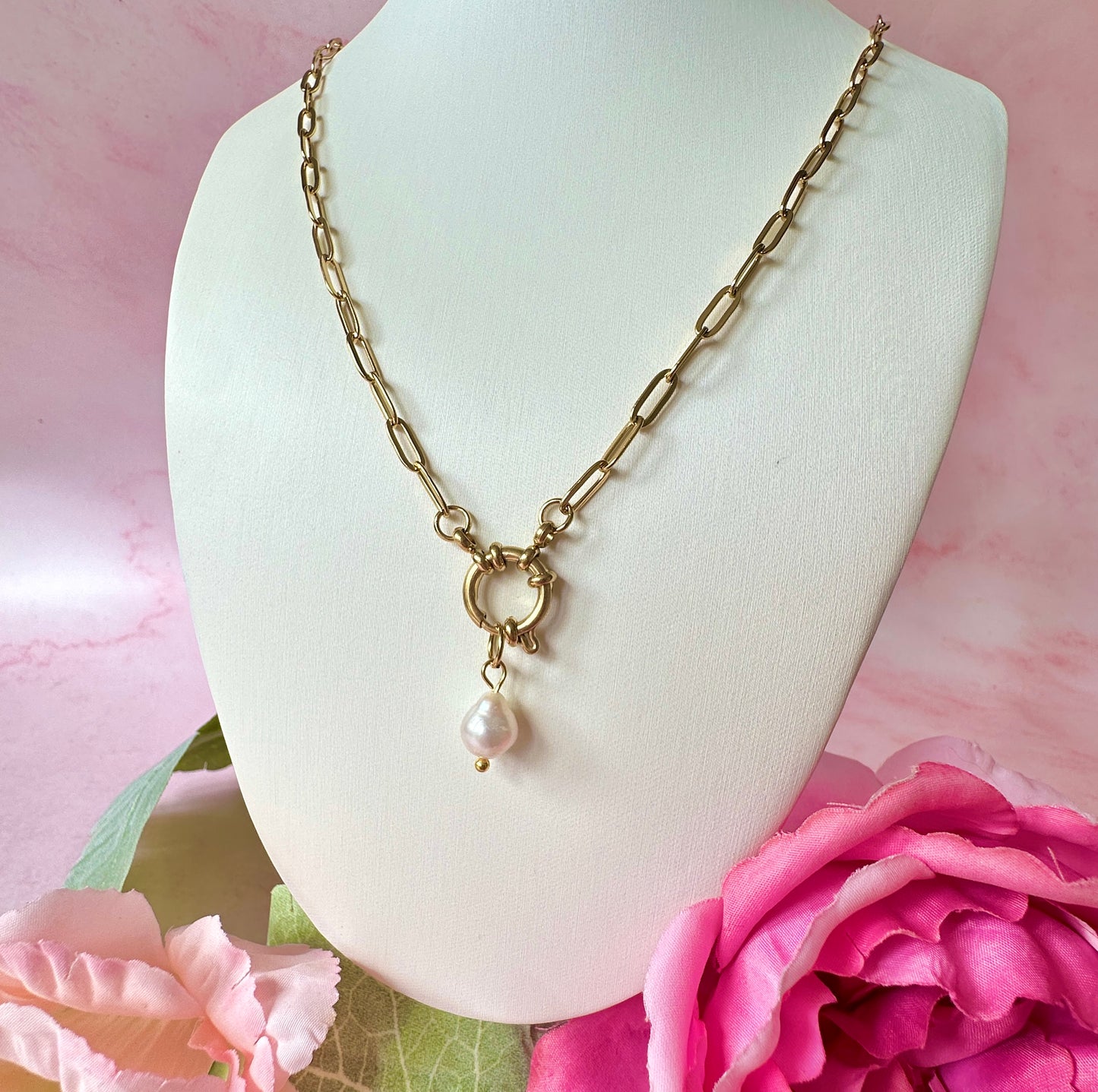 Gold Pearl paperclip chain necklace.