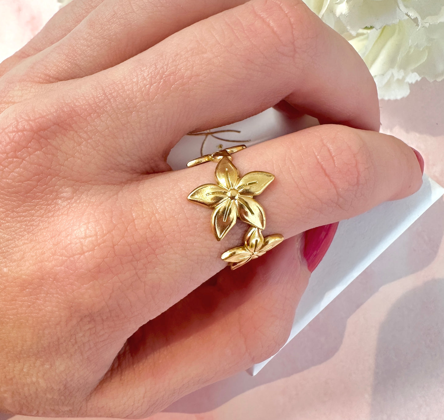 Gold Flower adjustable ring.
