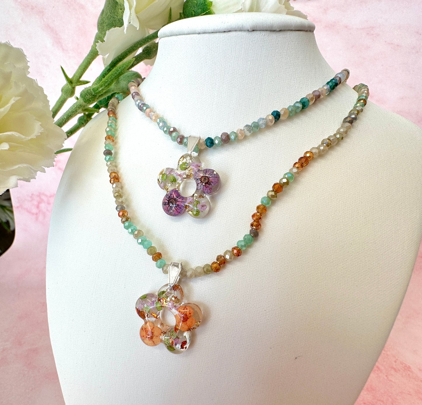 Colourful Glass beaded Bloom flower necklace.