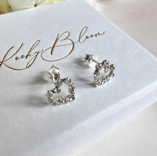 925 sterling silver CZ Hollow heart stud earrings.