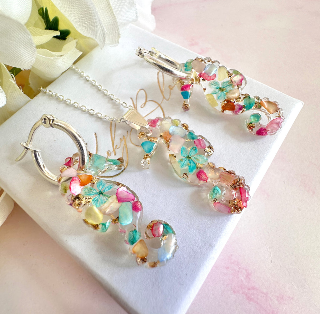 Seahorse real flower & seashell hoop earrings.