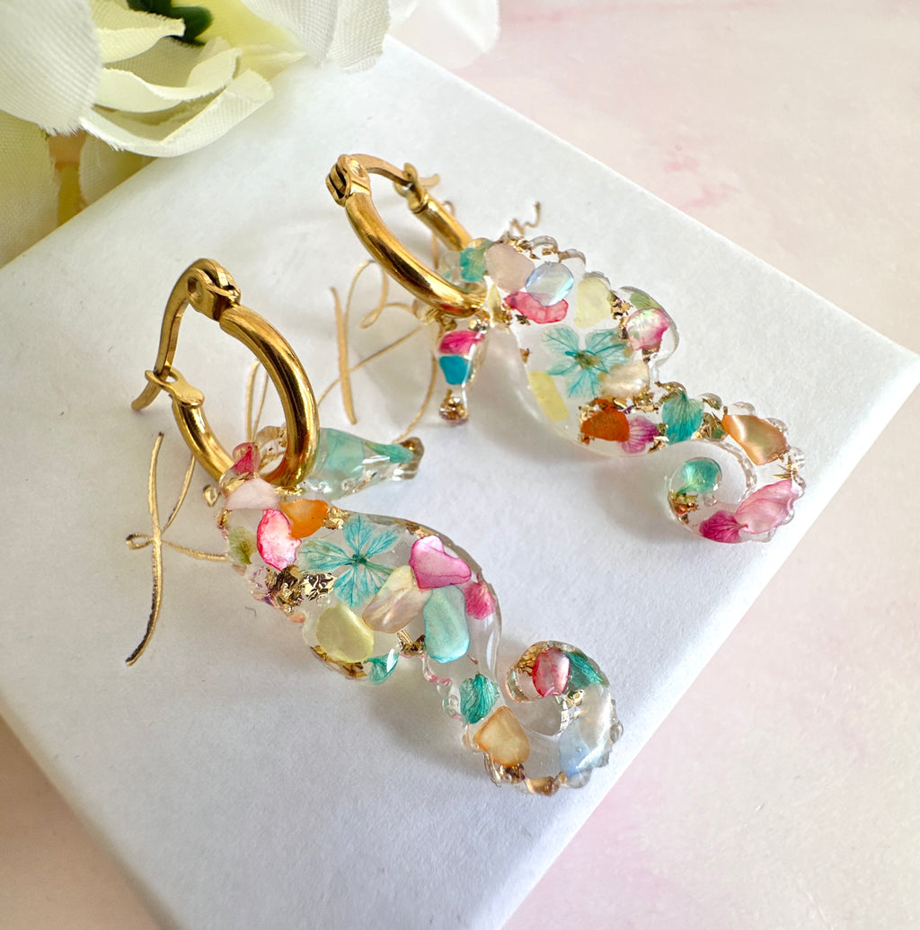 Seahorse real flower & seashell hoop earrings.