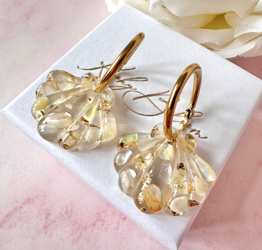 Champagne Seashell bloom hoop earrings.