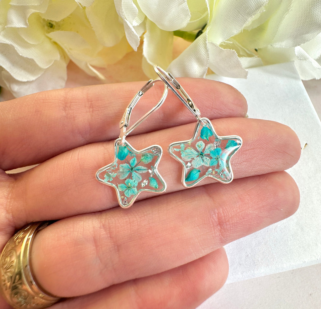 * Limited Edition * 925 sterling silver Bloom Star huggie earrings.