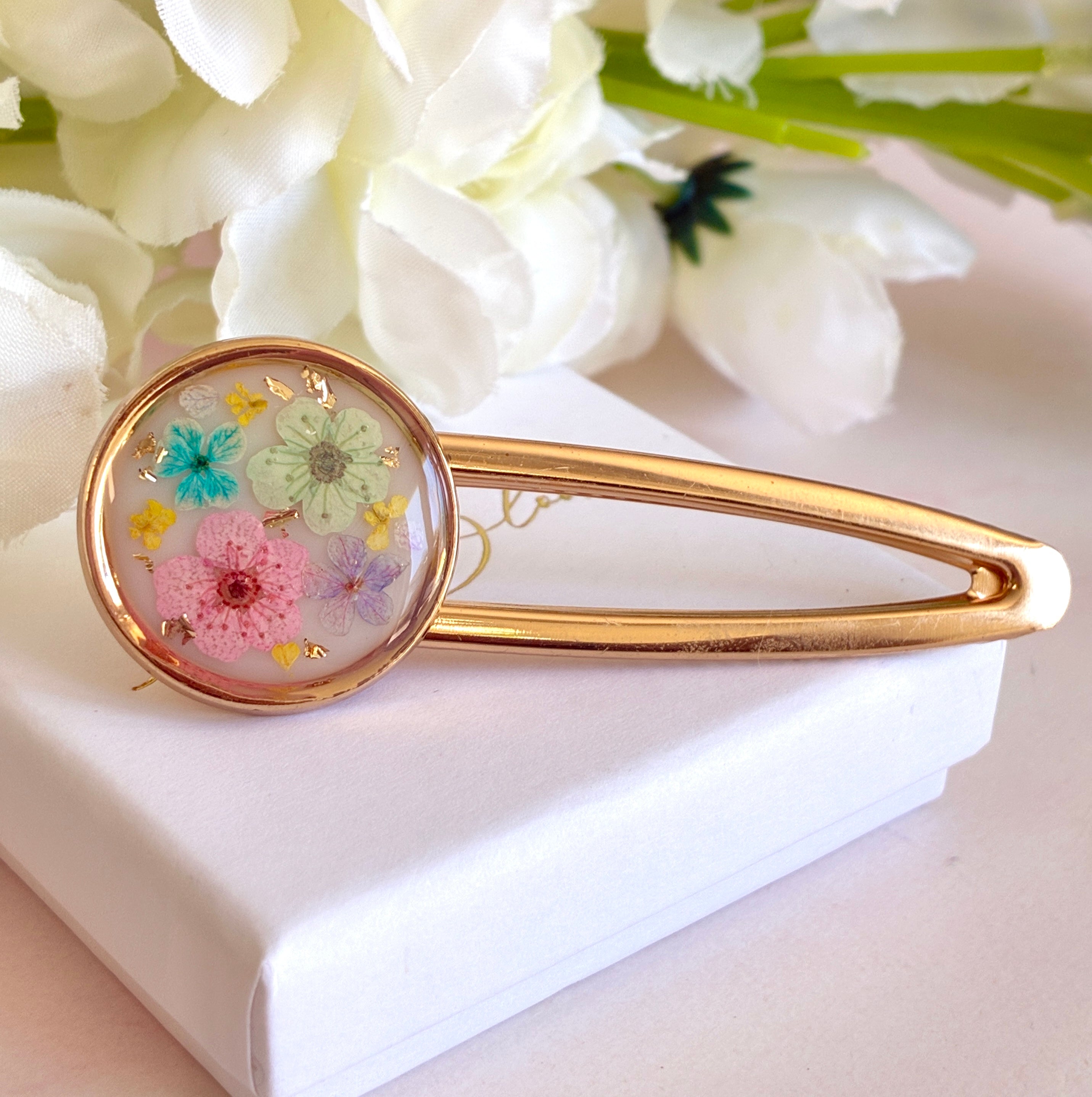 Large Pastel flower gold alligator hair clip.