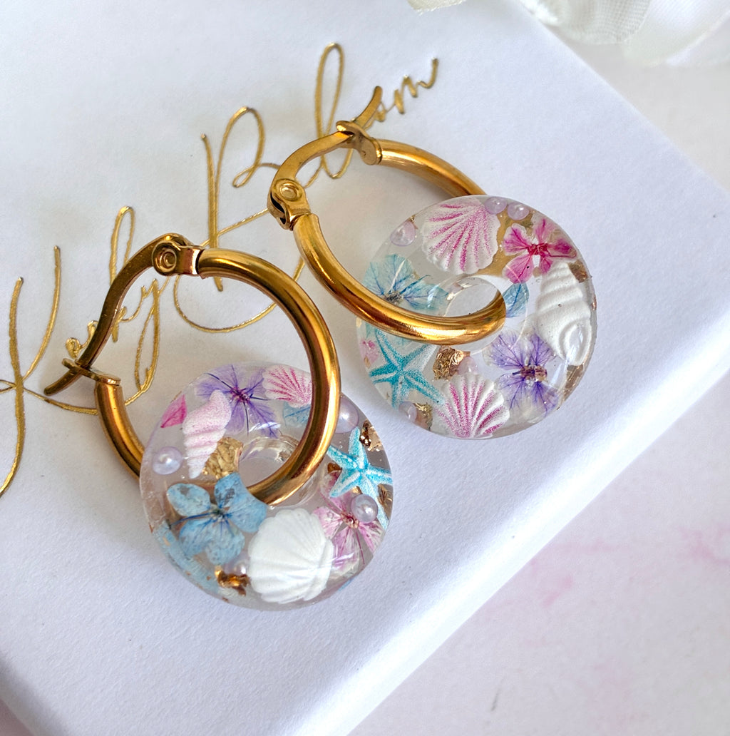 Pastel Mini seaside bloom donut earrings.