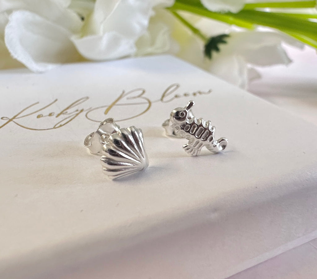 925 sterling silver Seahorse & seashell stud earrings.