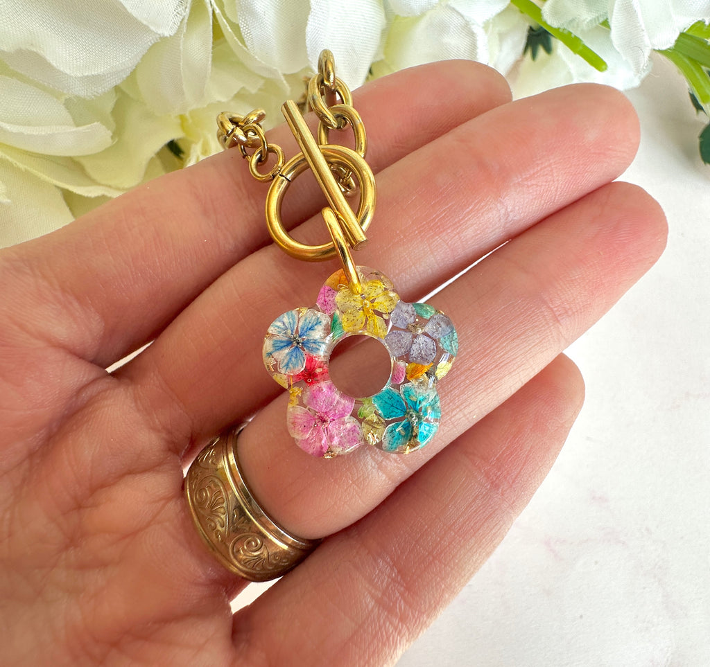 Gold Colourful Bloom flower chunky toggle clasp necklace.
