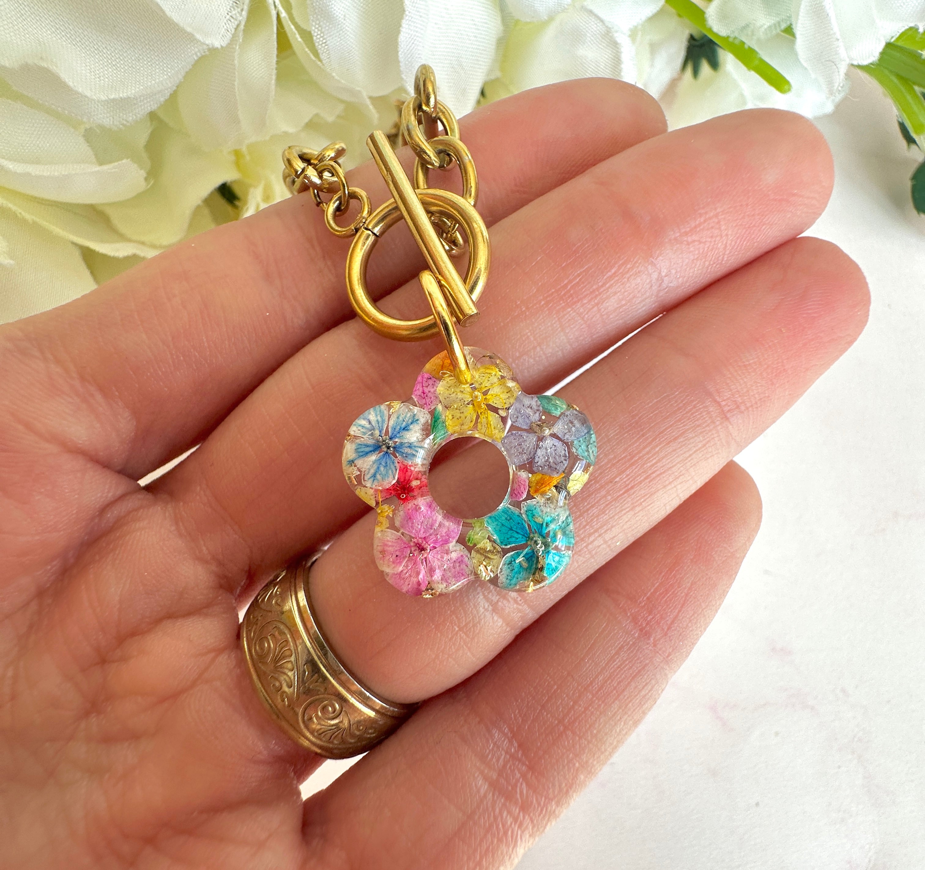 Gold Colourful Bloom flower chunky toggle clasp necklace.