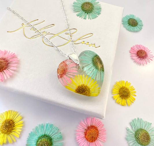 Daisy pastel Heart silver necklace.