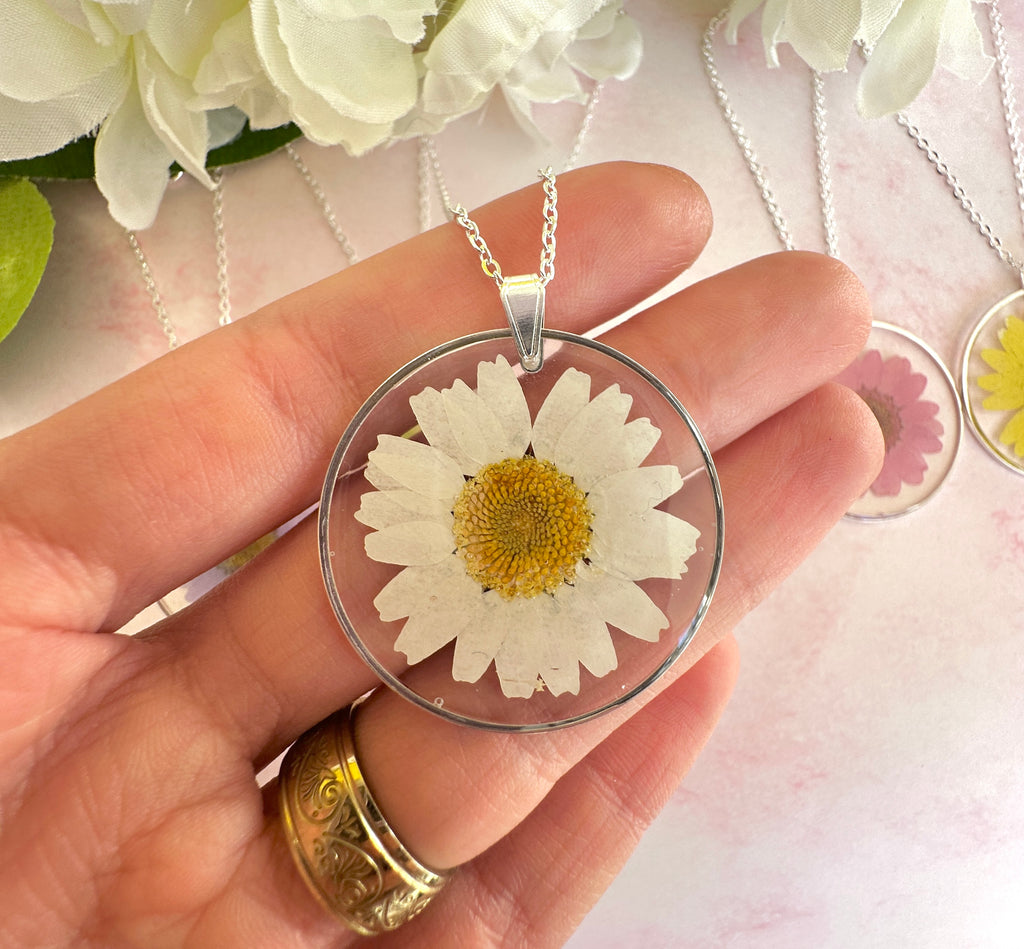 Silver “Pick me” Colourful Daisy necklace.