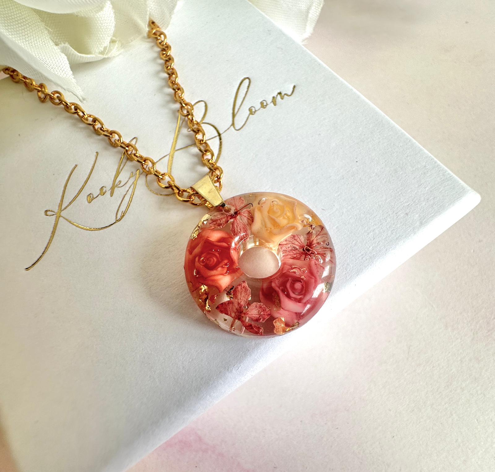 Gold terracotta rose donut necklace