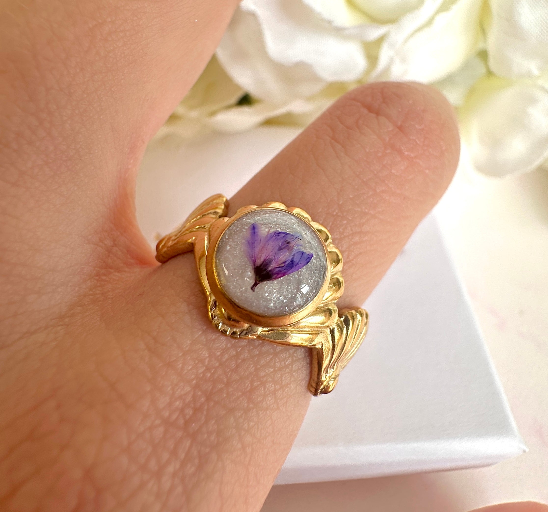 Gold seashell Purple blossom cuff ring.