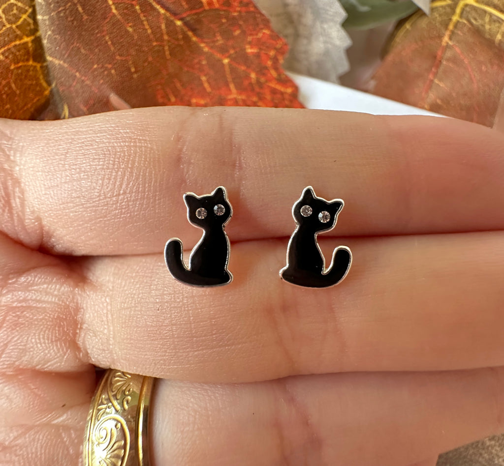 925 sterling silver Black cat stud earrings