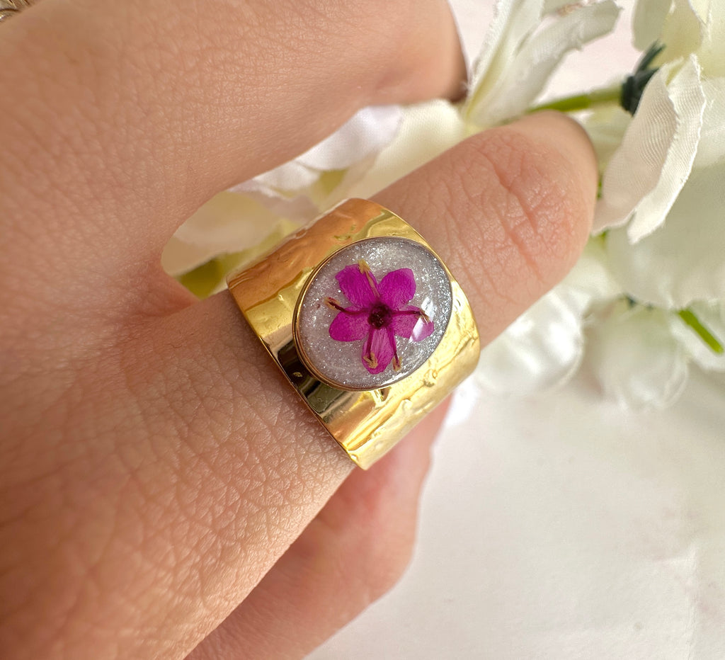Gold chunky Pink elderflower Cuff ring