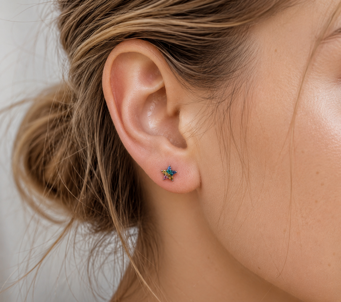 925 sterling silver Tiny black rainbow diamanté Star studs.