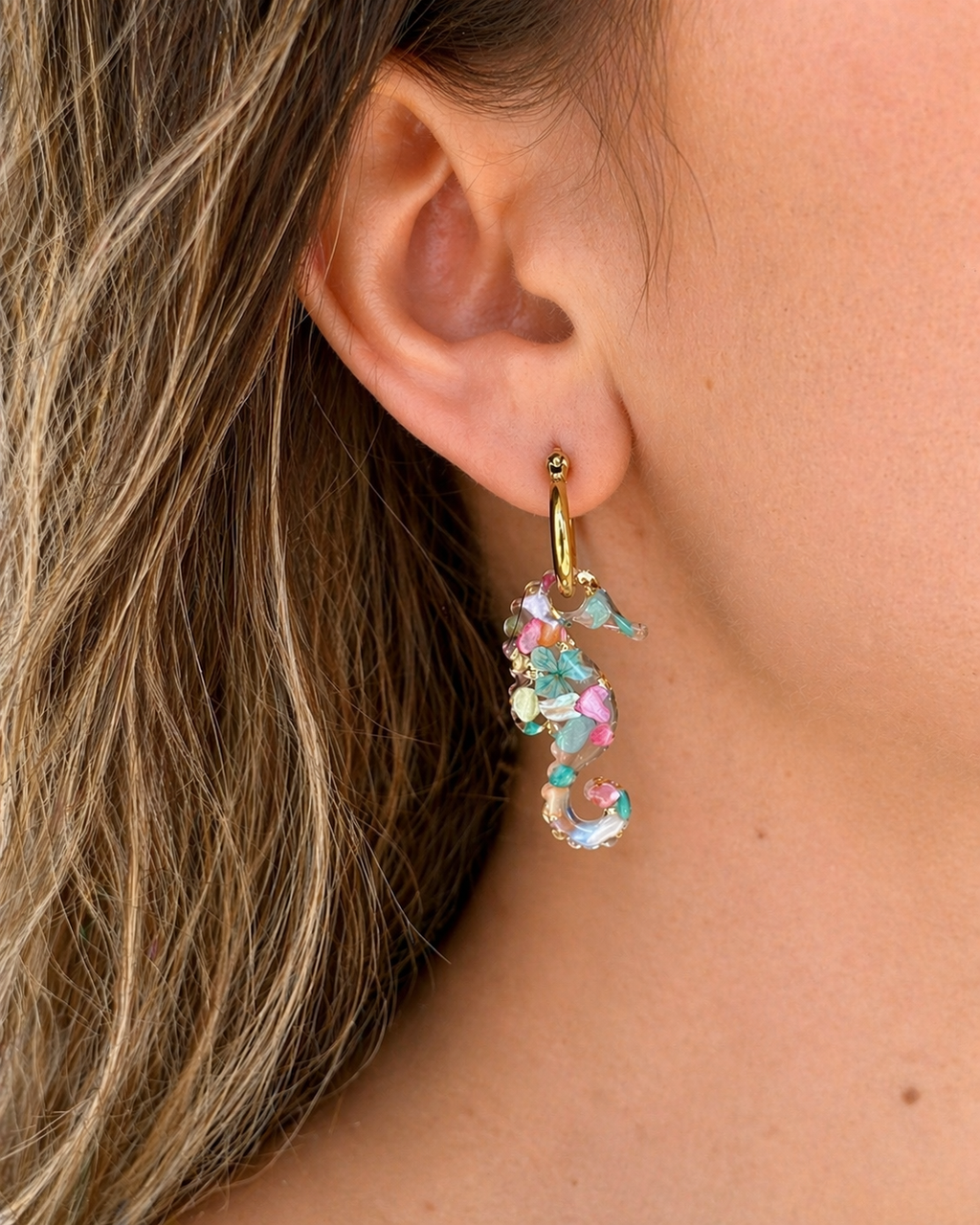 Seahorse real flower & seashell hoop earrings.