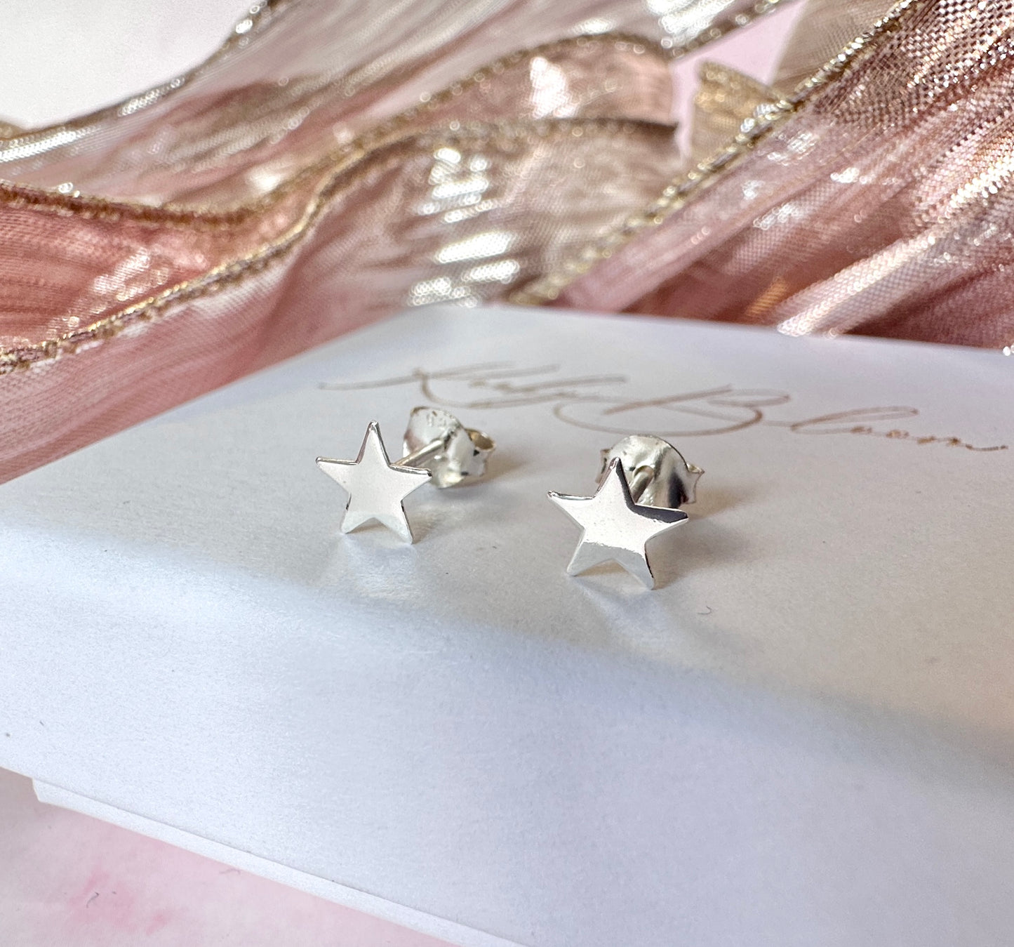 925 Sterling silver Star stud earrings.