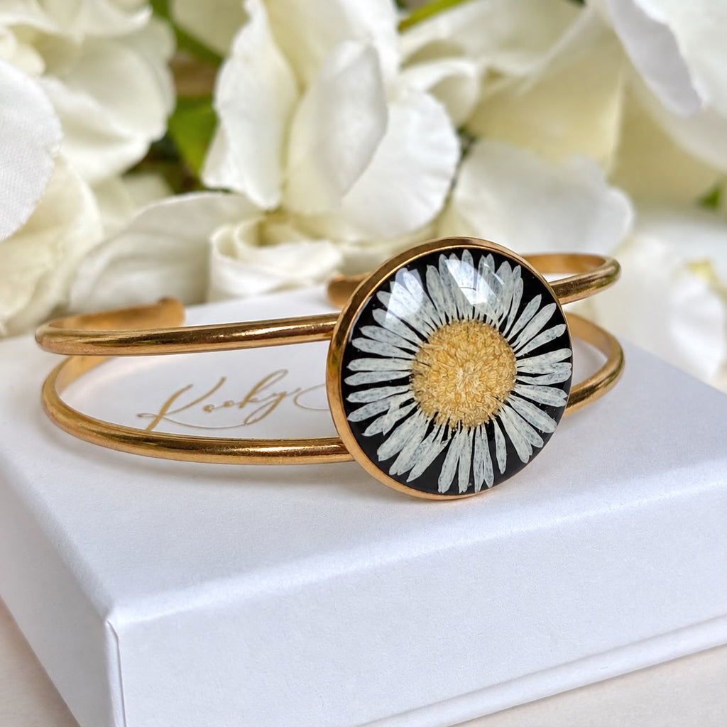 Gold Daisy flower Bangle bracelet.