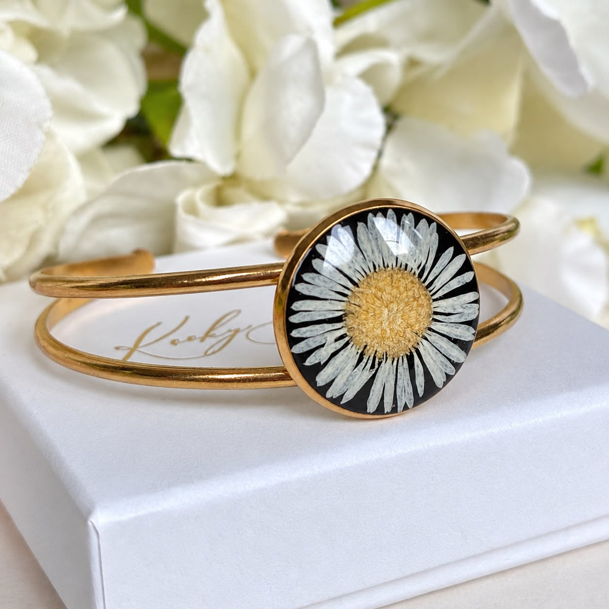 Gold Daisy flower Bangle bracelet.