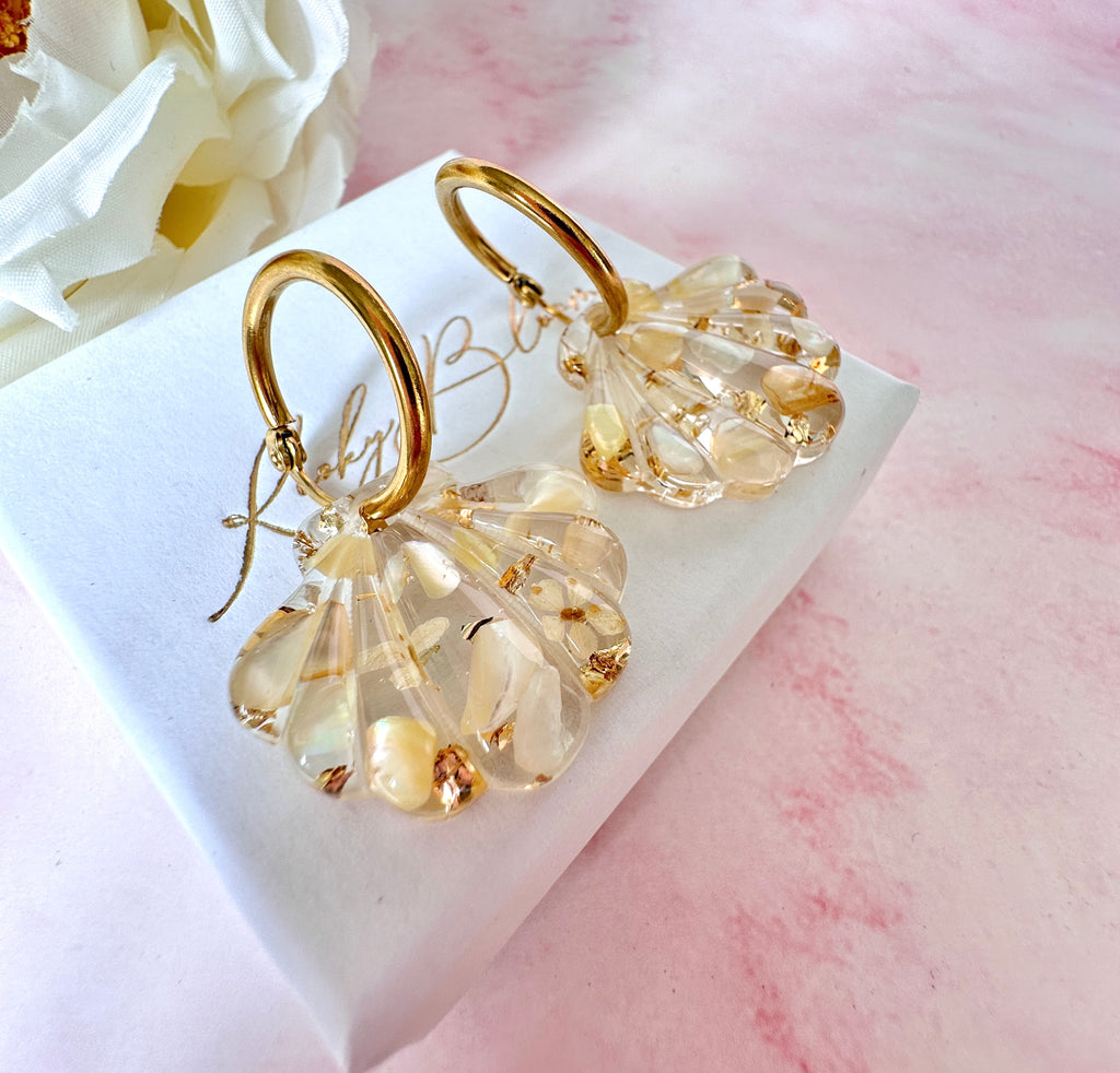 Champagne Seashell bloom hoop earrings.