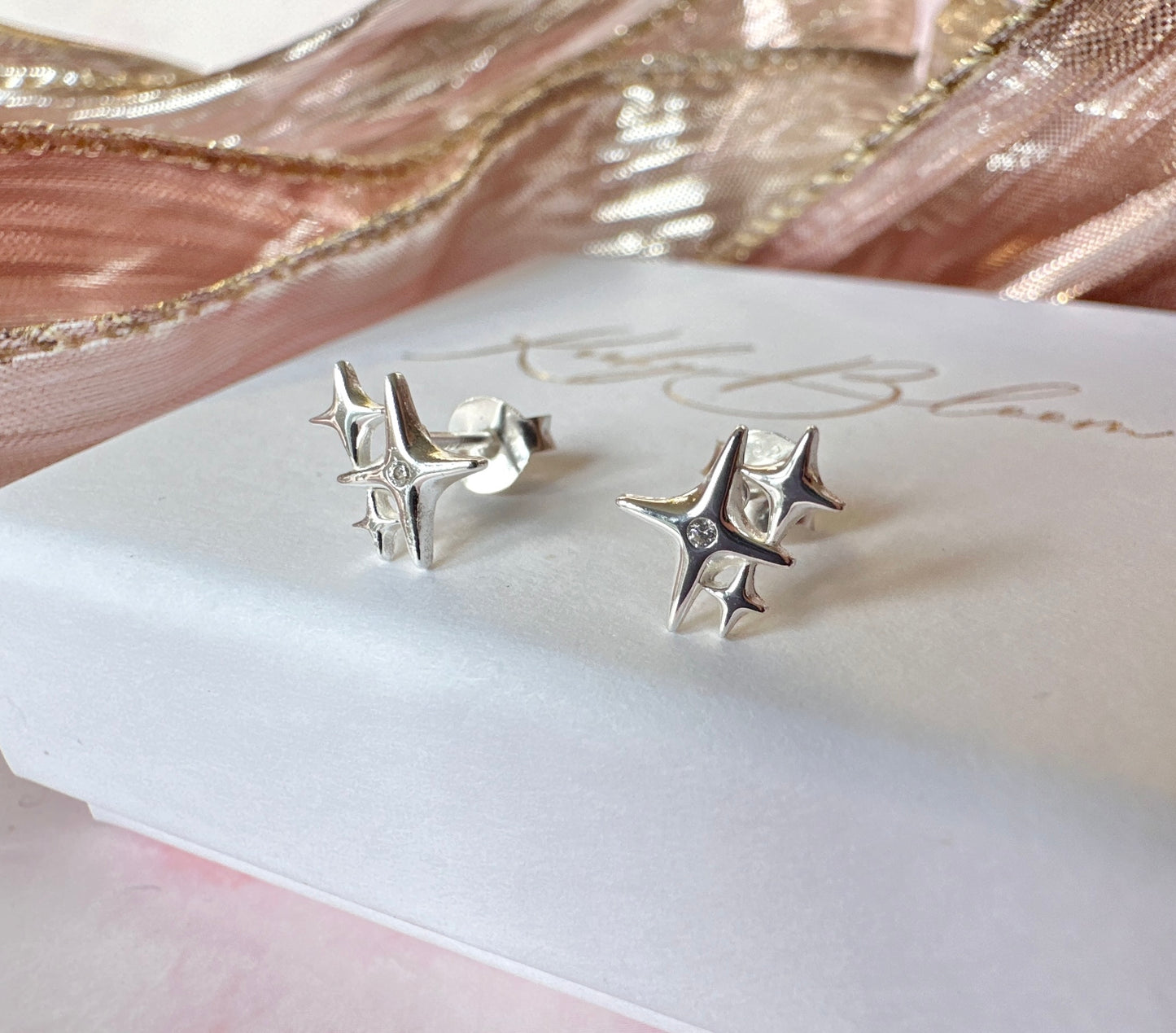 925 Sterling silver Twinkle Star stud earrings.