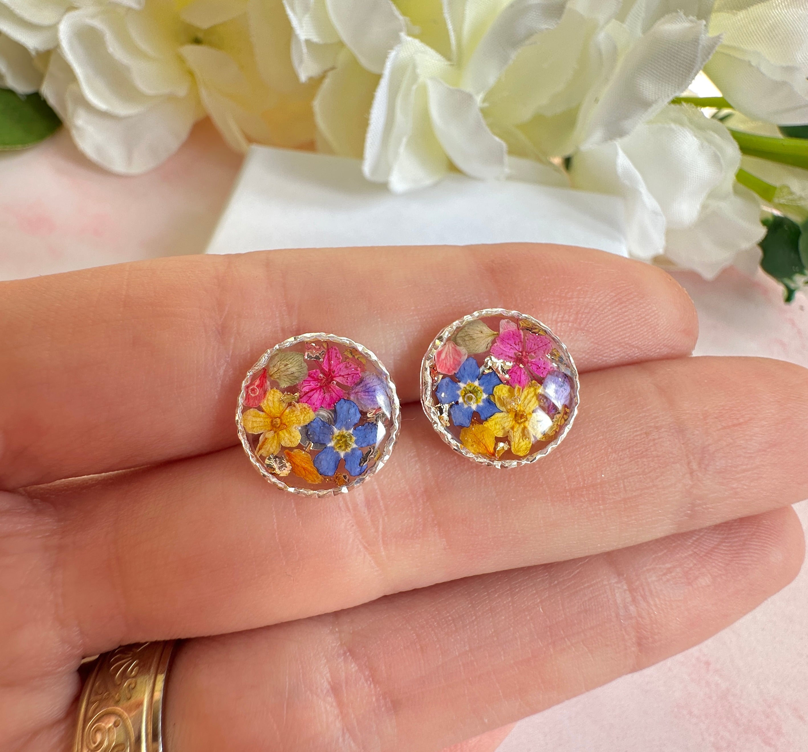 * Limited Edition * 925 sterling silver Spring Garden Flower stud earrings.