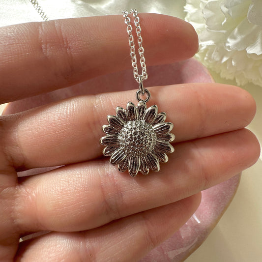 Silver sunflower Necklace.