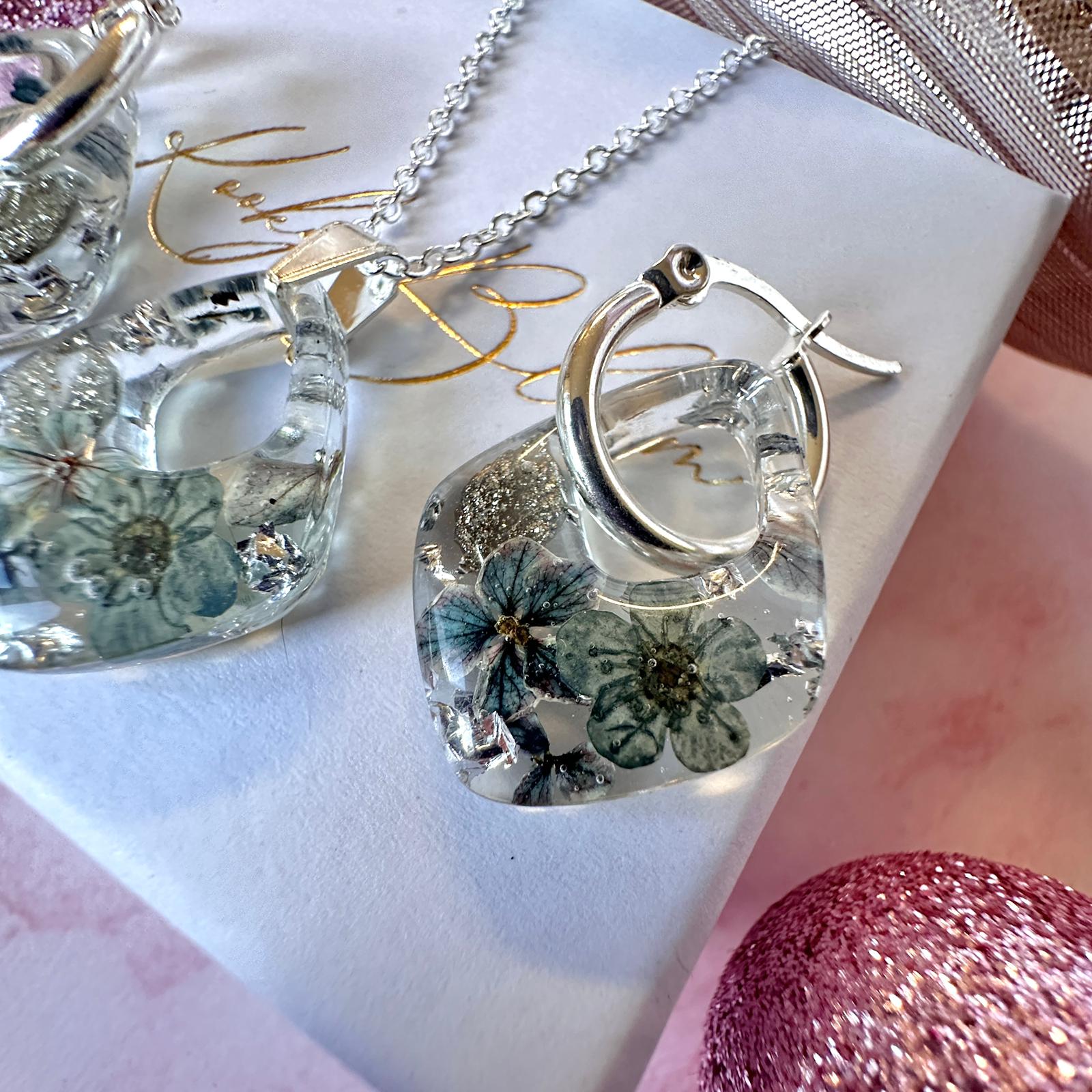 Frosted Floral grey diamond earrings