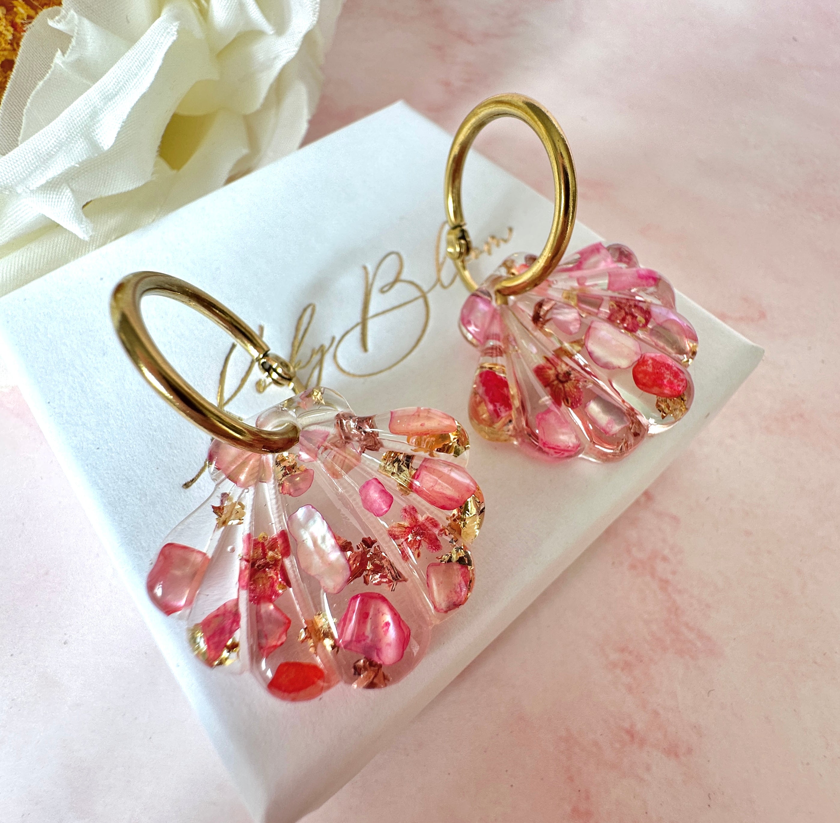 Pink Coral Seashell bloom hoop earrings.