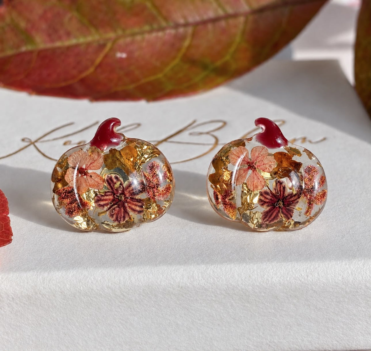 Small woodland Bloom Pumpkin stud earrings.