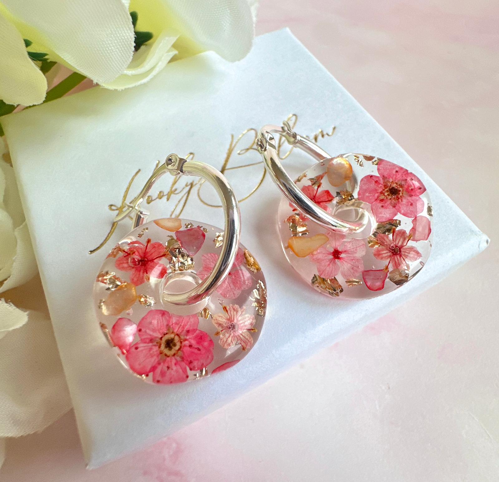 Coral bloom irregular Donut hoop earrings.