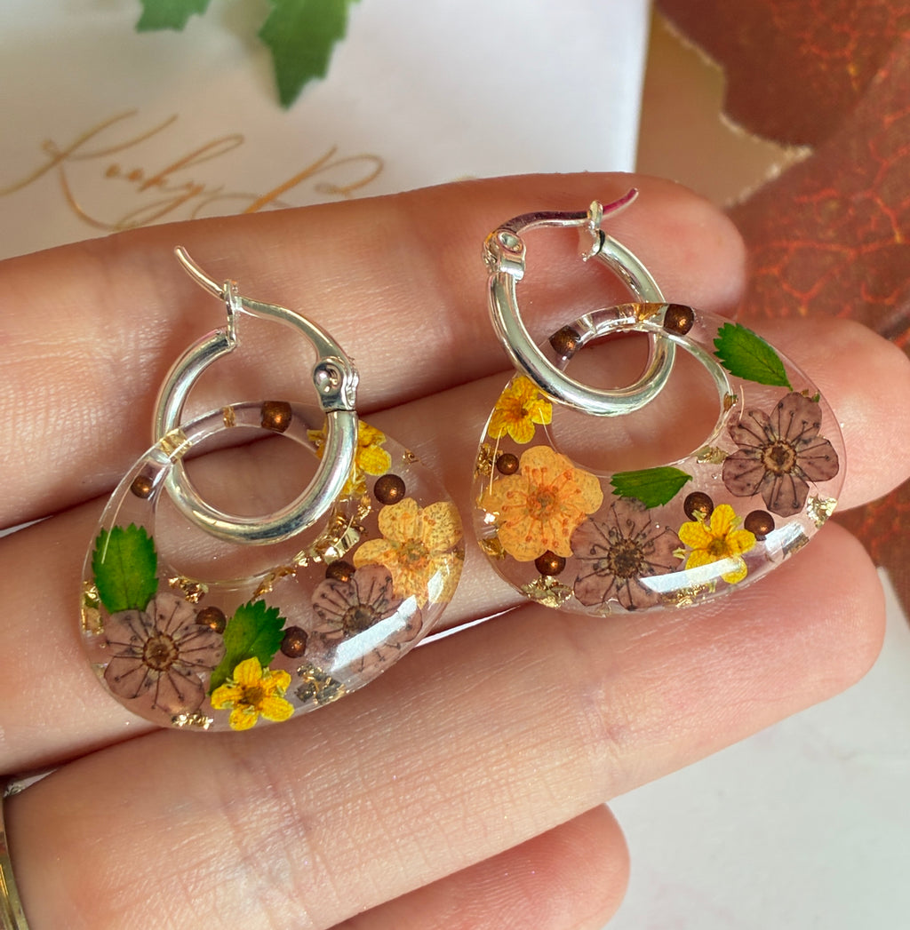 Retro Autumnal Oval hoop earrings
