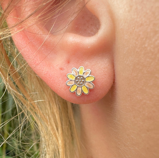 925 Sterling silver Sunflower stud earrings.