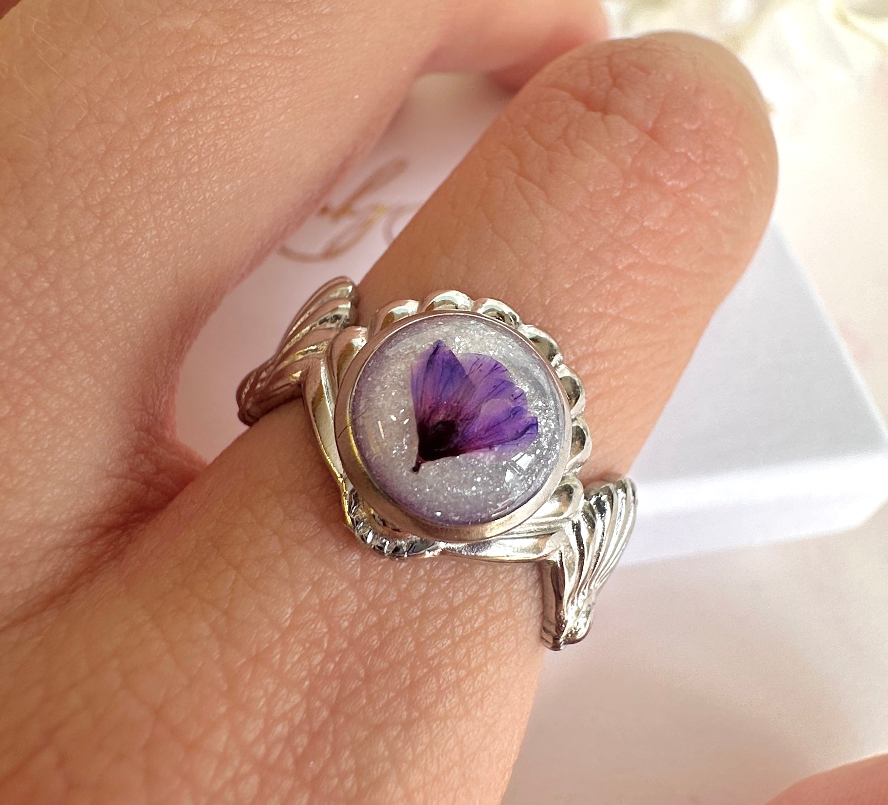 Silver seashell Purple blossom cuff ring.