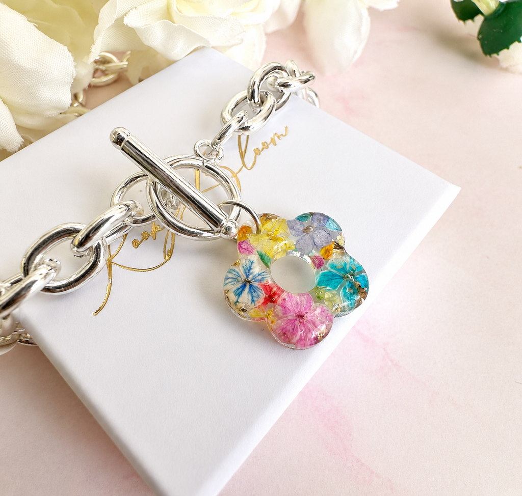 Silver Colourful Bloom flower chunky toggle clasp necklace.
