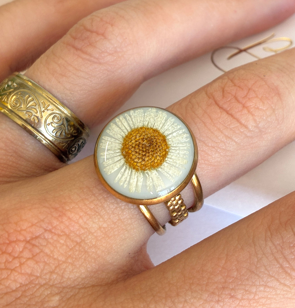 Gold Daisy Bloom cuff ring.