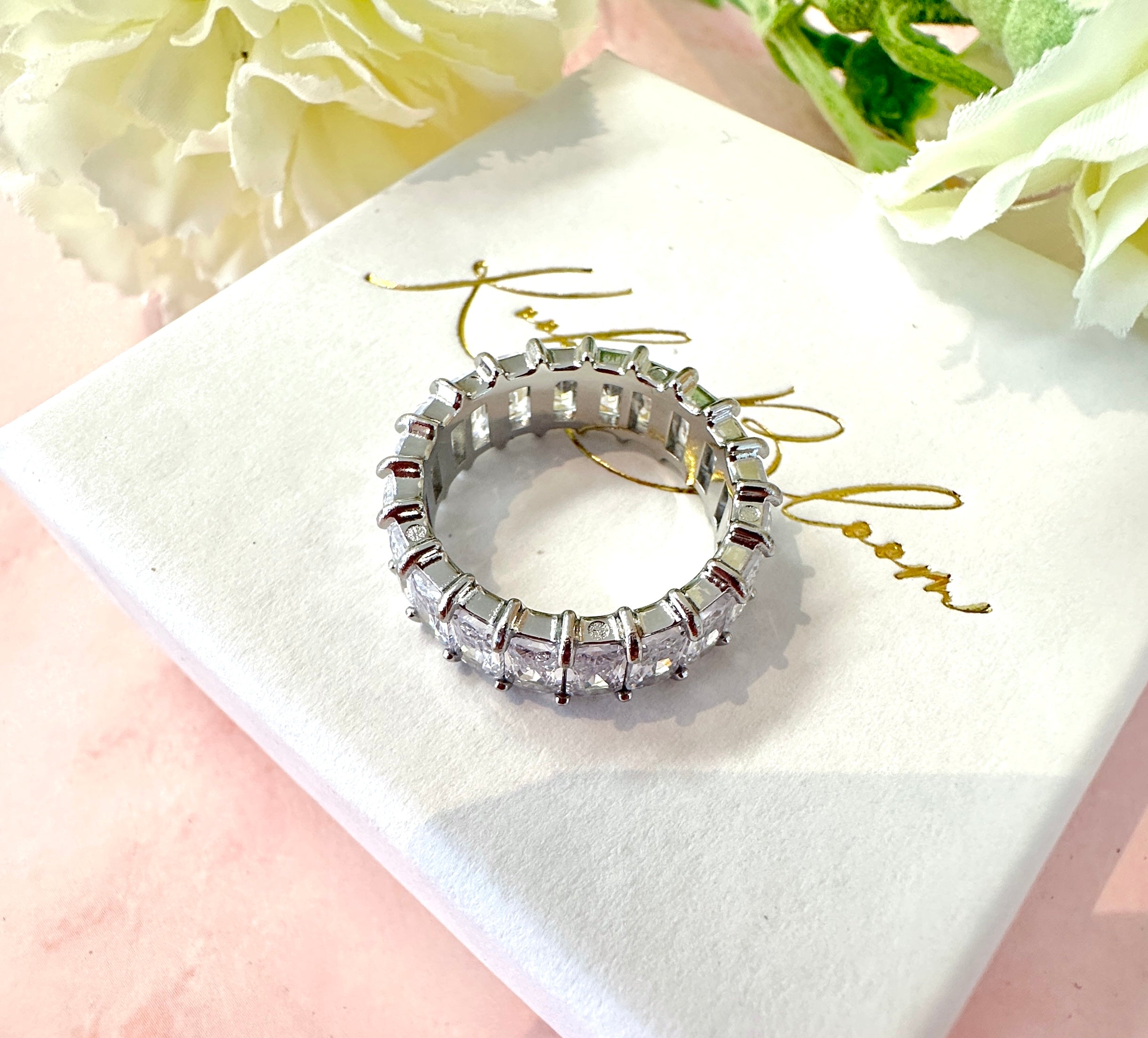 Silver Clear rectangle Stone band ring.