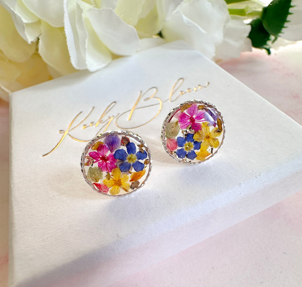 * Limited Edition * 925 sterling silver Spring Garden Flower stud earrings.
