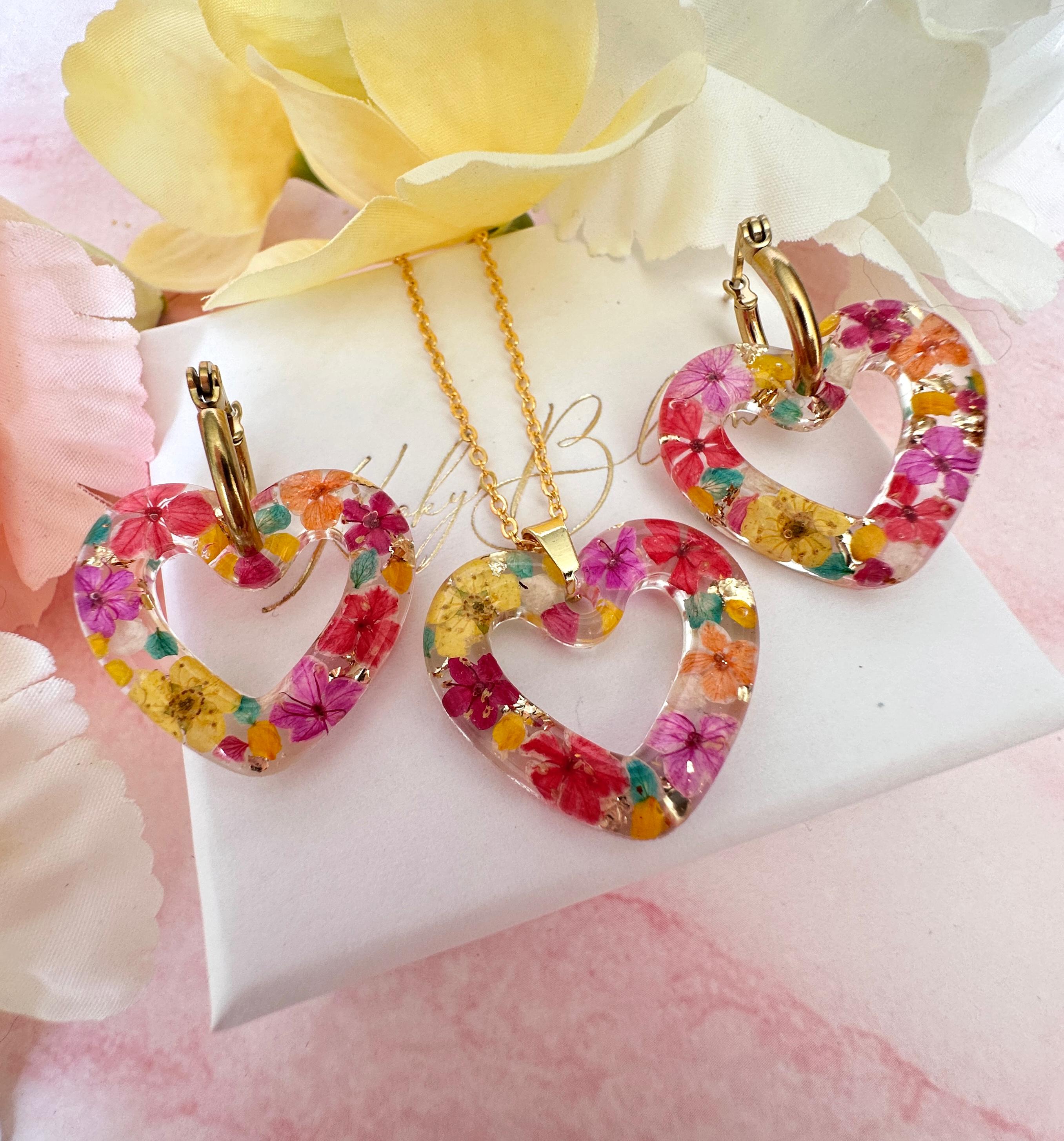 Gold Hawaiian heart bloom Necklace