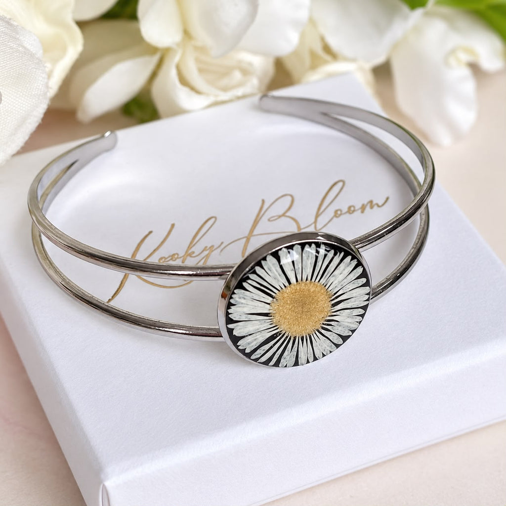 Silver Daisy flower Bangle bracelet.