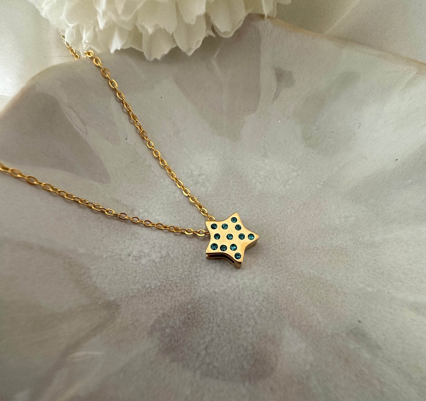 Gold Green Diamanté Star Necklace.