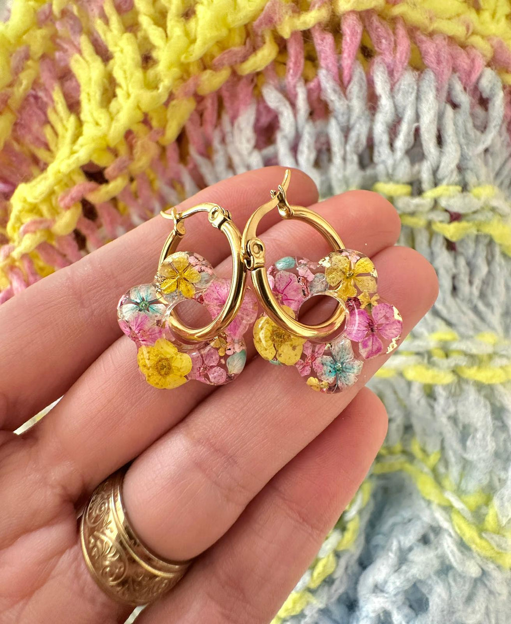 Cotton Candy Bloom flower hoop earrings.