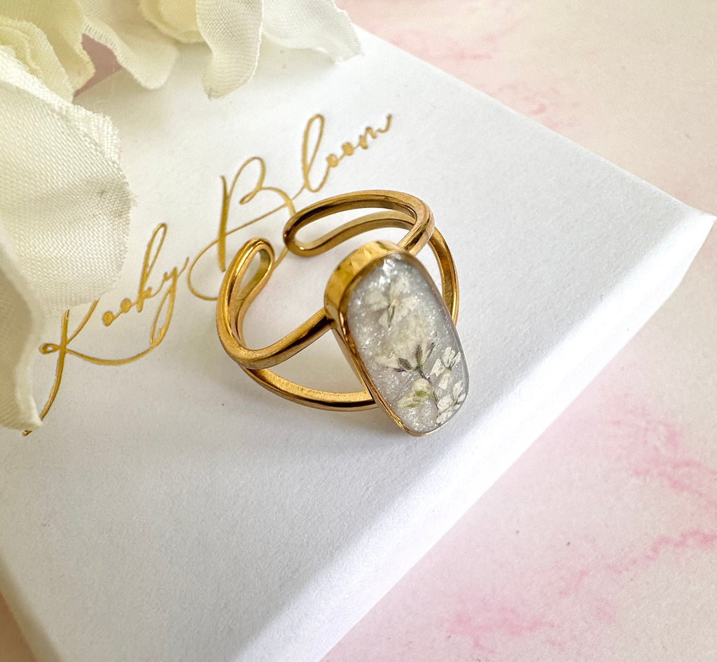 Gold wrap around Real gypsophila flower ring.